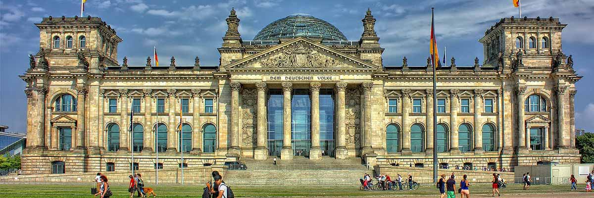 People visiting the German Bundestag