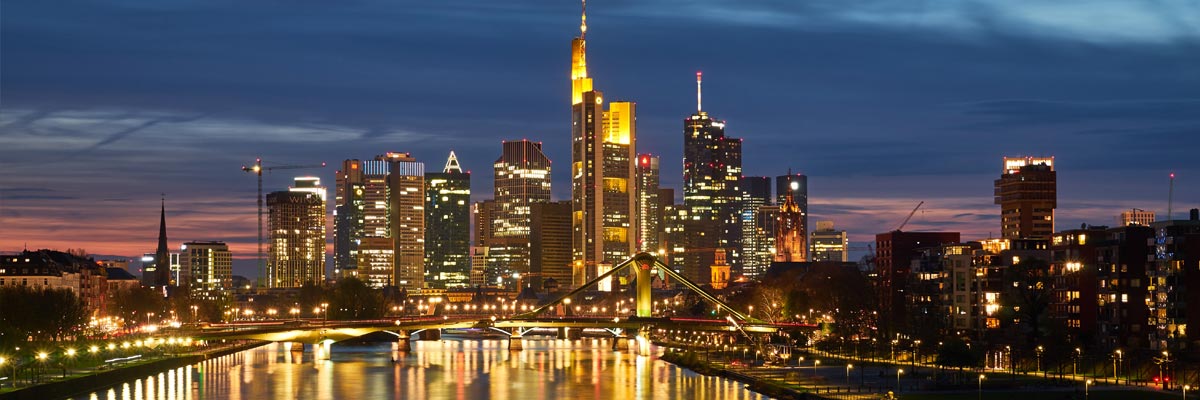 Frankfurt Brücke bei Nacht