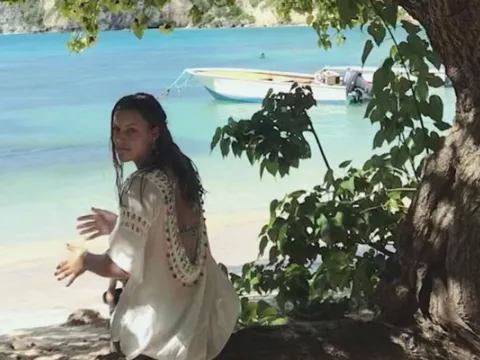 Au-pair Lea am Strand