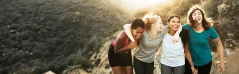 Eine Gruppe von jungen Frauen