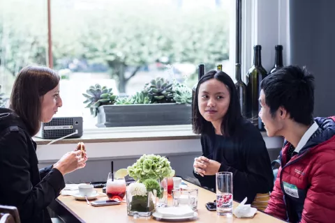 A conversation at lunch time